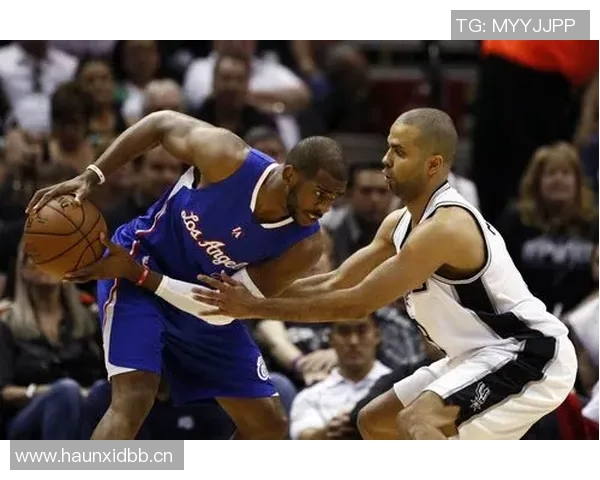 武汉篮球队团队协作的成功之道与战术分析探讨